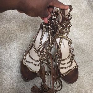 Used zigzoho platform shoes.